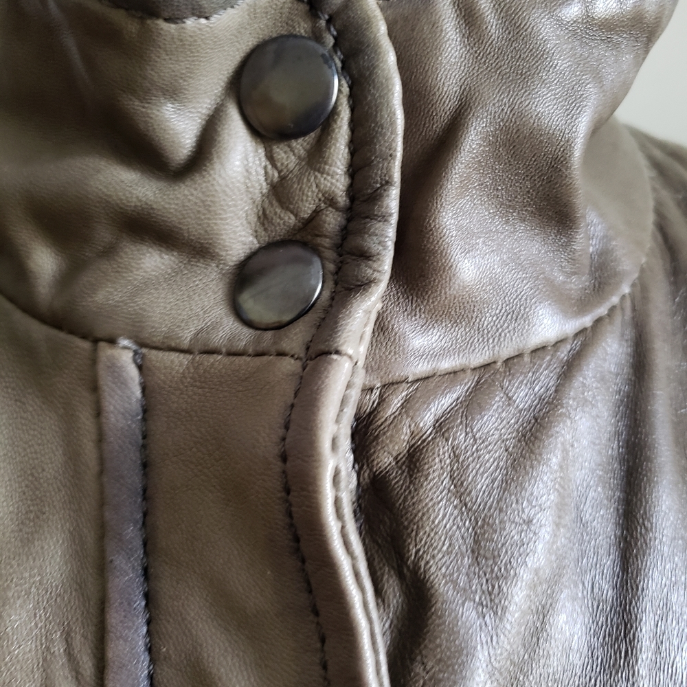 Leather jacket - Picture 7 of 7